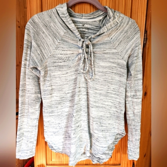 American Eagle Outfitters Tops - COPY - Womens american eagle hoodie